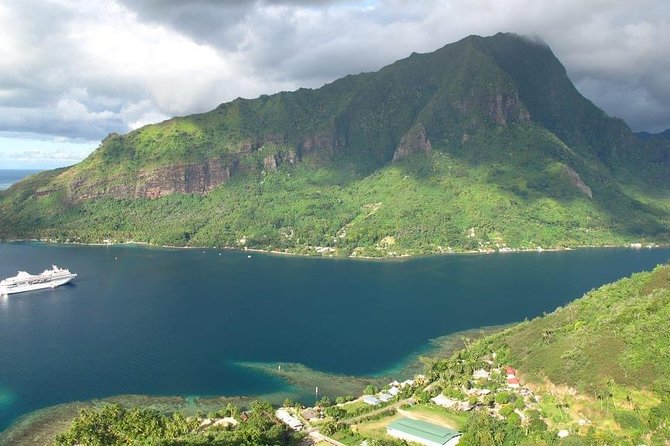 4x4 Moorea Safari Tours : Private tours - A half-day route built around Moorea’s best sights