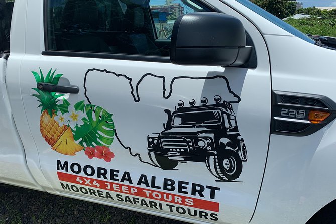 4x4 Moorea Safari Tours : Private tours - The guides may shape the day more than the vehicle
