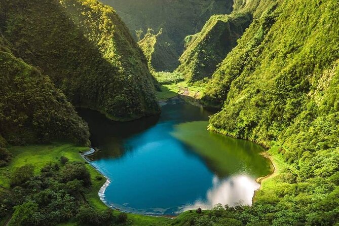 4x4 Safari HEREAKIMANU Tour in the Heart of Tahiti - Weather can change the character of the day