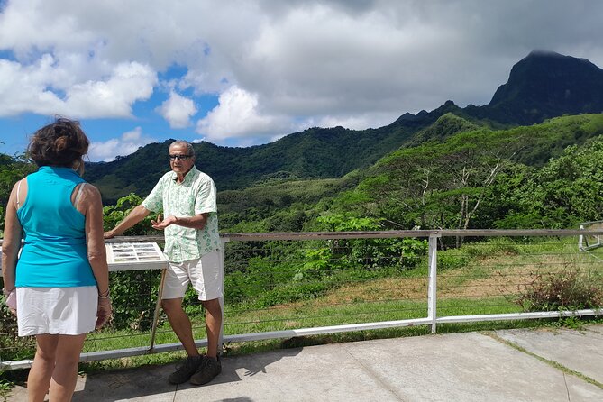 4x4 Tour – Culture, Crafts and Agritourism in Raiatea - Opoa’s fa’apu garden and coconut demonstration