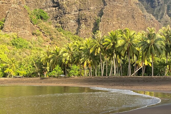 Adventurous Escape to Hakaui Valley - 9:30 am in Hakaui Village