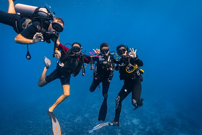 Baptism: introductory dive at Moorea Fun Dive - The gradual descent to 6 meters