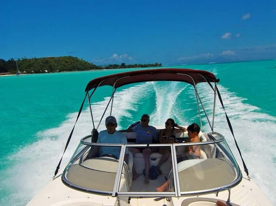 Bora Bora: 3.5-Hour Lagoon Boat Tour with Snorkeling - The ride between Bora Bora’s snorkeling sites