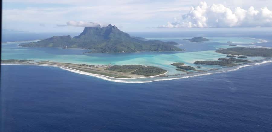 Bora-Bora 30 minutes private flight in light aircraft - The Real Cost: $282 Plus the Sea Shuttle