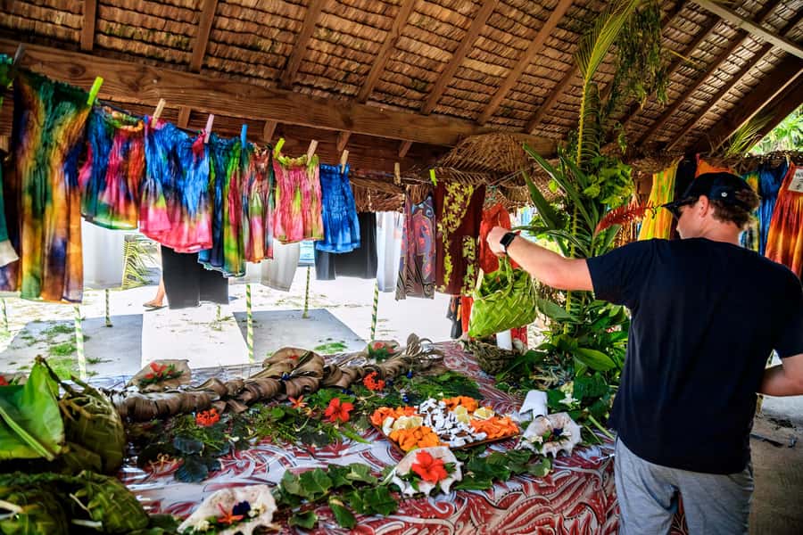 Bora Bora: 4WD History & Culture Tour - Guides make the difference