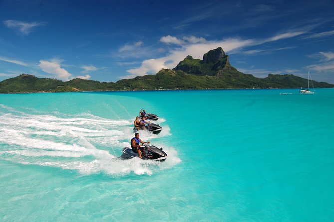 Bora Bora 4WD Tour Including Lunch at Lucky House & Jet Ski Tour - Lunch at Lucky House from 11:45 to 12:45