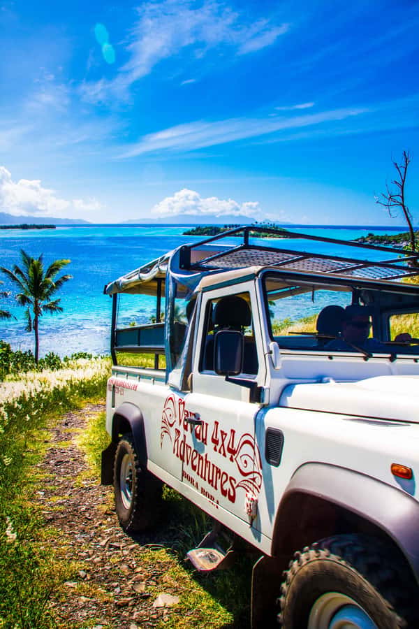 Bora Bora: 4x4 Safari with Snorkelling Combo Tour - Guides, music, and the human side of the tour