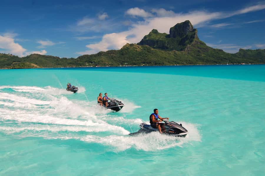 Bora Bora Adventure Day: 4X4 and Jet Ski with Lunch - A plantation stop with fruit and coconut products