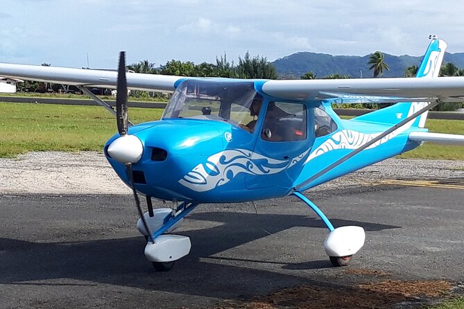Bora Bora and the Tupai atoll the jewels of the Pacific, 45 min private flight - Takeoff from Bora Bora Airport