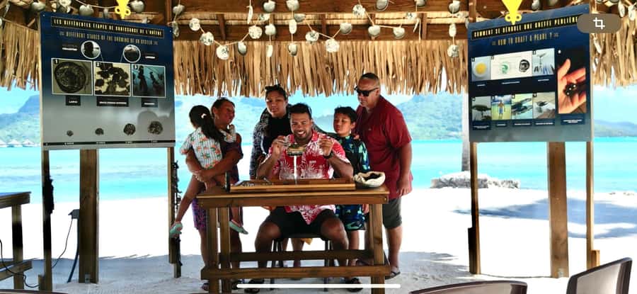 Bora Bora: Discovering the Tahitian black pearl ! - First stop: motu Taufari’i and the pearl story