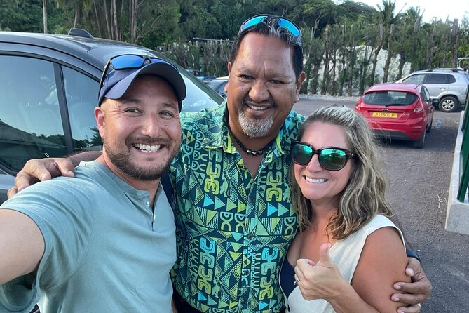 Bora Bora Gourmet Odyssey - Food Tour - The restaurant stop and the raw tuna tasting