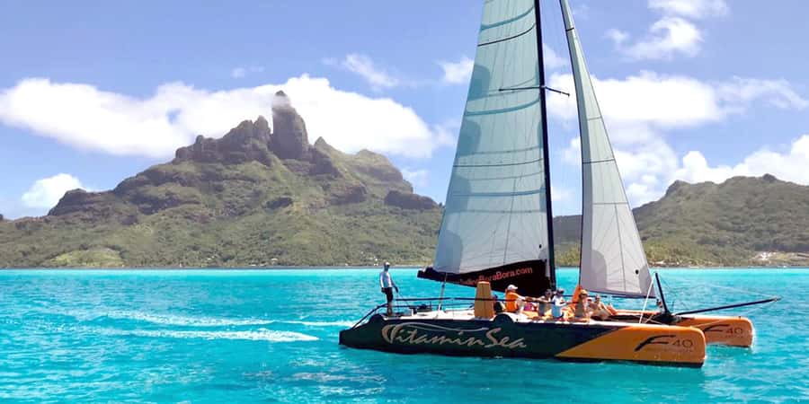 Bora Bora: Half Day Catamaran Sailing & Snorkelling - Captain Dillon, Jane, and the level of service