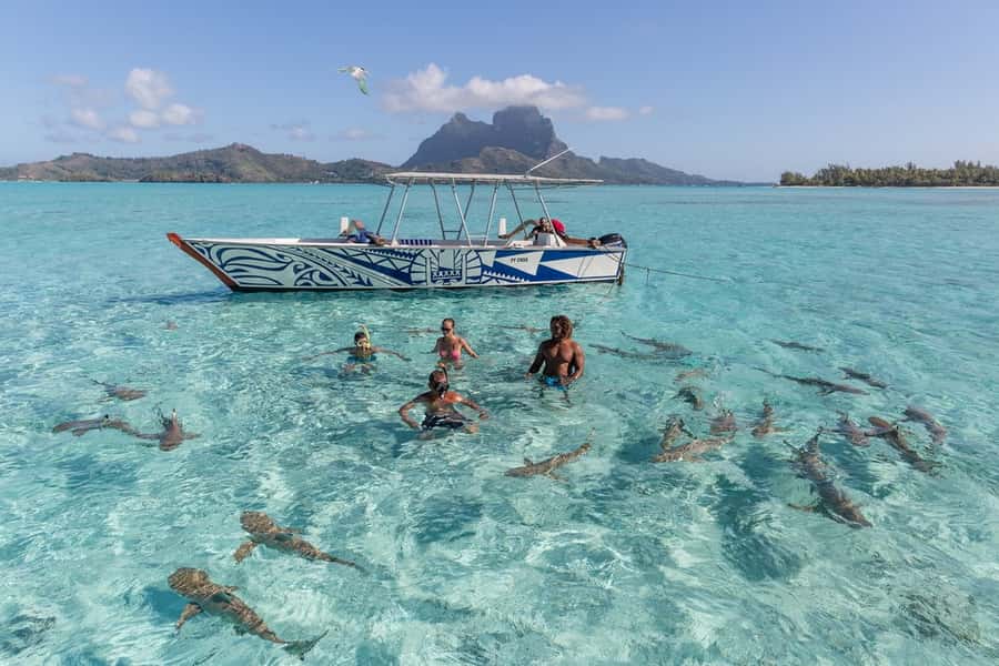 Bora Bora: Lagoon Tour and Snorkeling Experience - Guide quality makes the difference