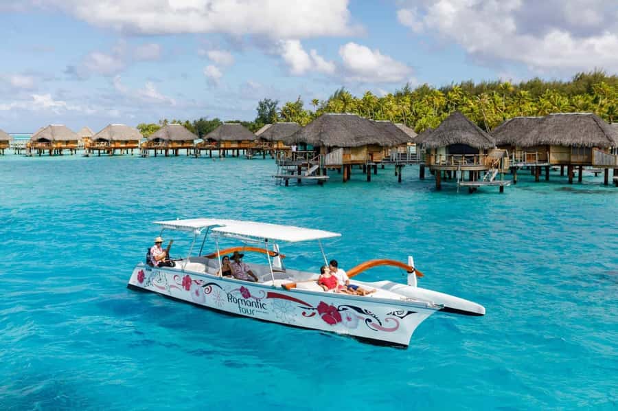Bora Bora Luxury Tour and Beach Picnic - A six-hour day built around Bora Bora’s lagoon