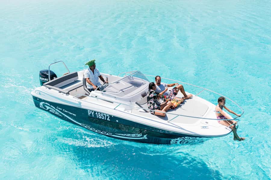 Bora Bora: Private Boat Tour with Snorkeling and Drinks - Key points at a glance