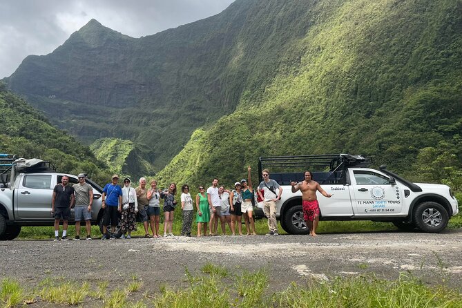 Découvrez le Mana durant la traversée de Tahiti en 4x4 Safari - The 8 a.m. pickup and the ride into the mountains
