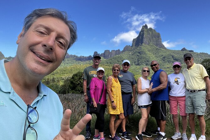 Discovering Moorea from Tahiti in 4x4 with the Ferry Terevau - Pineapple becomes juice, wine, and jam at Manutea Tahiti