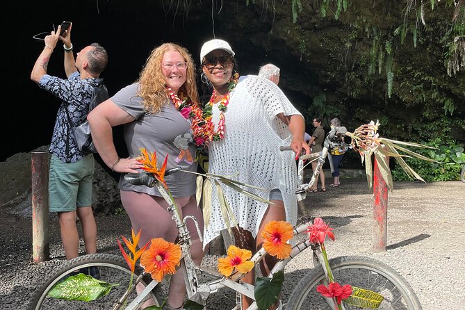Discovering the emblematic sites of Tahiti - The Arahoho Blowhole and the power of the sea
