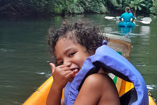 Discovery in Kayaking of the Faaroa River in Raiatea - What makes the Faaroa River worth your morning