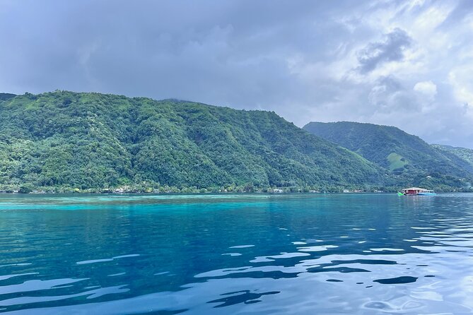 Excursion to discover the authentic Tahiti Peninsula 4:00 - Teahupo’o, more than a famous wave