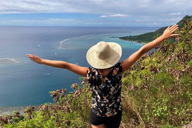 Franckyfranck tours Moorea - Tours privés // Private half day tours - Belvedere Lookout and Moorea’s twin bays
