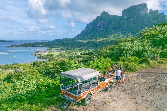 French Polynesia Snorkeling and 4X4 Adventure Tour with Buffet - Switching from boat to 4x4 at Matira