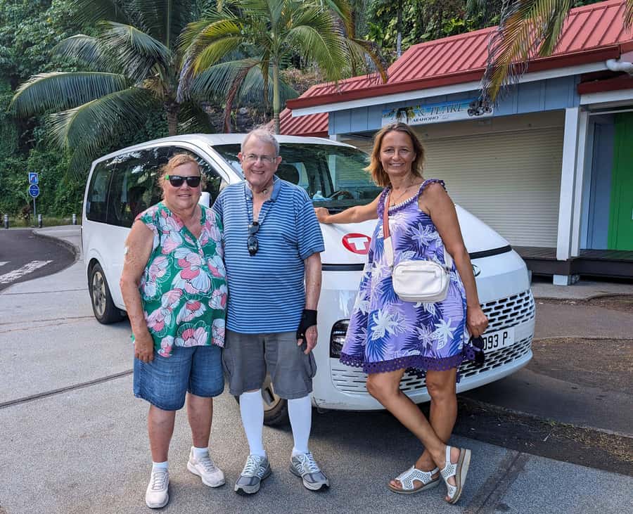 From Papeete: Tahiti Highlights Full-Day Private Tour - Caves, black sand, and the force of the sea
