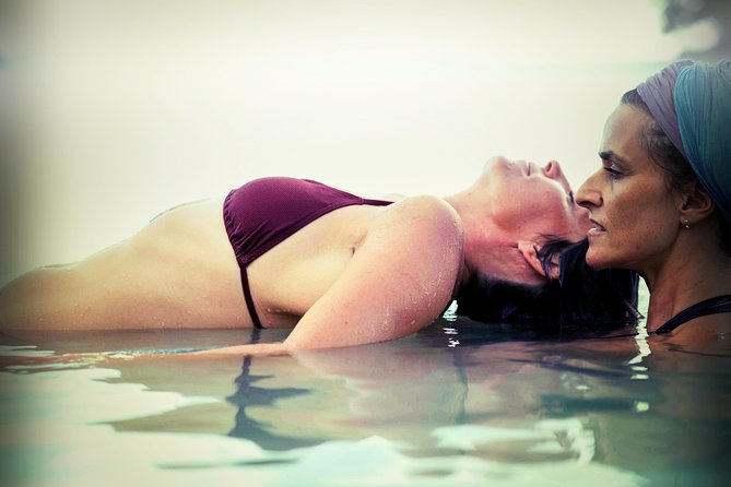 Janzu experience: massage and aquatic relaxation in the lagoon of Moorea - Why Janzu feels different from a regular massage