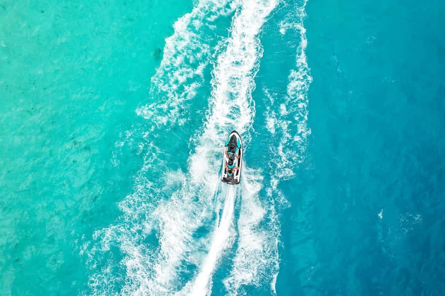 Jet Ski Around Bora Bora - Speed Through Paradise - Key points at a glance