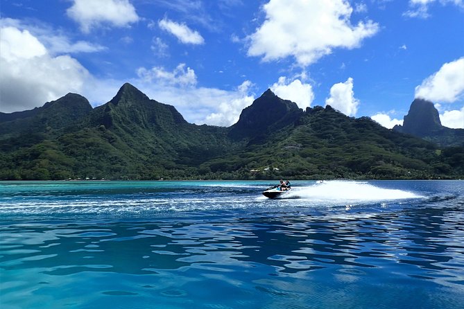 Jet-ski excursion 3 hrs Jet ski excursion to Moorea (single or two-seater) - Setting out from Opunohu Bay