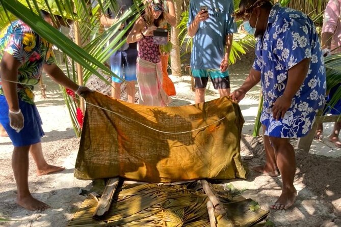 Lagoon Snorkeling Tour with Tahitian Oven Lunch in Bora Bora - Setting out at 9:00 a.m. from your accommodation