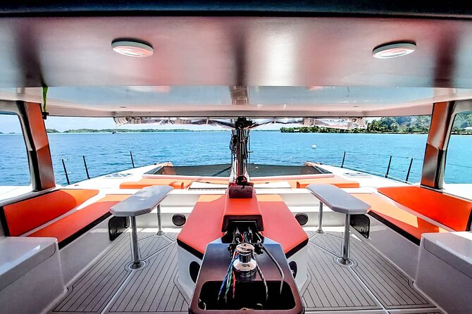 LUXURY PRIVATE Catamaran Bora Bora : Half-Day Trip - Service, comfort, and the small details