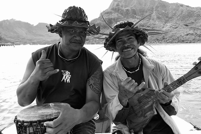 Moorea 6-Hour Snorkeling and Lunch Shared Tour - Learning Poisson Cru and Opening a Coconut