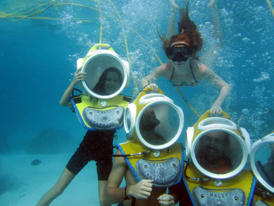 Moorea: Aquablue Helmet Underwater Walking Experience - Why the small group makes a difference