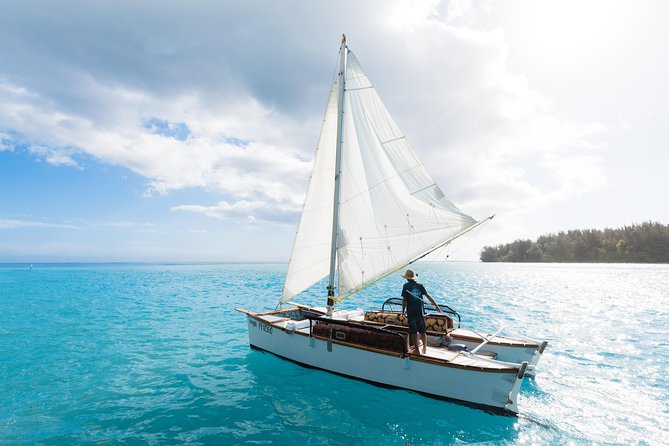 Moorea Discovery Half-day Sailing - Fruit, refreshments, and the relaxed pace
