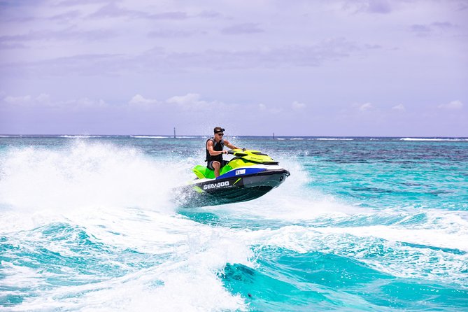 Moorea Explorer Jet Ski tour - Opunohu Bay and the northern island route