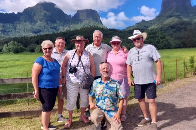 Moorea Private Full Day Tour - Magic Mountain adds a fresh-fruit pause