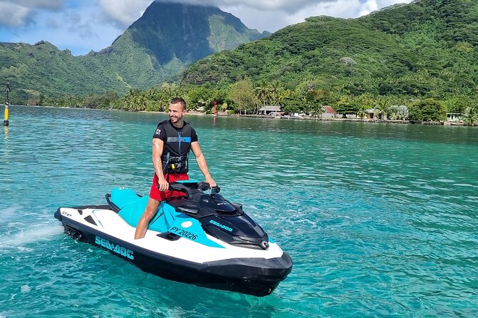 Moorea Solo or Twin 2 hours Jet Ski Tour - Who will enjoy this most?
