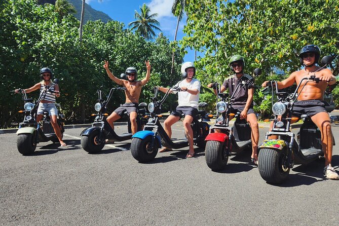 Moorea tour in electric citycoco (in autonomy) - Maharepa shopping and a useful food break