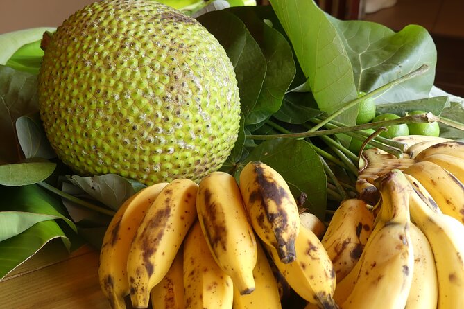 Polynesian culinary experience - Cooking with coconut, leaves, and breadfruit