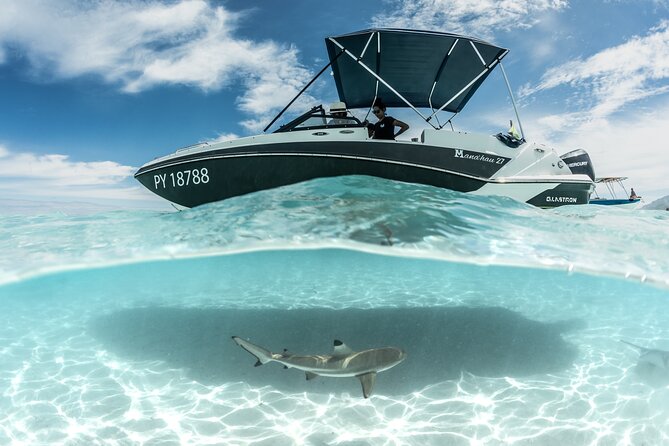 Private Day Trip Hike and Boat in Moorea - Lunch on the boat at a motu