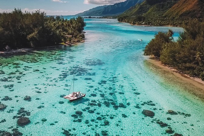 PRIVATE Full Day Tour : Moorea Snorkeling & Sailing on a Catamaran named Taboo - Beach time and the picnic stop