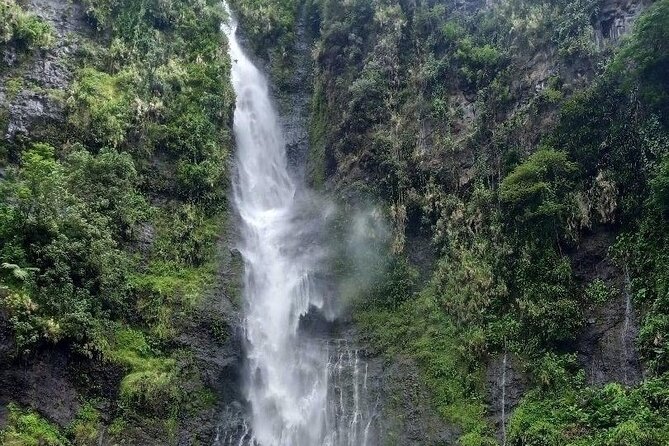 Private Full Day Tour of Tahiti - Faarumai Waterfalls provide the afternoon’s big nature stop