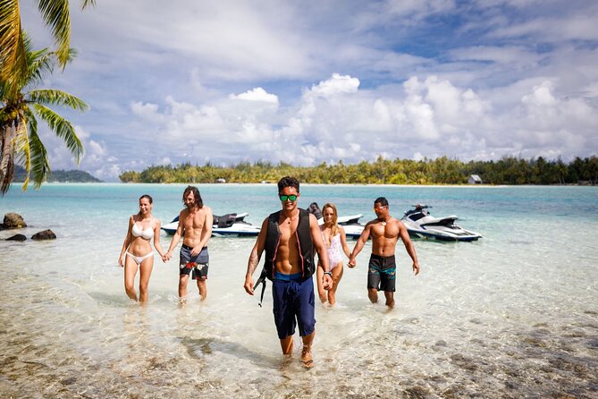 Private Guided Jet Ski Tour in Bora Bora - The motu stop and the coconut demonstration