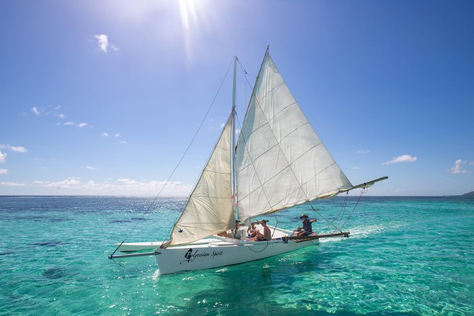 Private Moorea Discovery Half-day Sailing - Cook and Opunohu Bays from the water