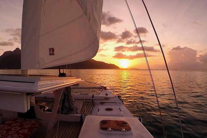 PRIVATE Sunset Cruise : Moorea Sailing on a Catamaran named Taboo - Ōpūnohu Bay and the return route