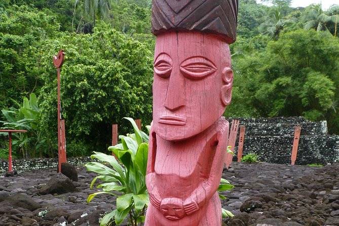 private Tahiti island discovery - Arahoho Blowhole: a quick burst of natural drama