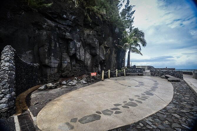 Private : Tahiti Museum & Circle Island Tour, Afternoon Tour (5h) - Faarumai Waterfalls and choosing the right walk