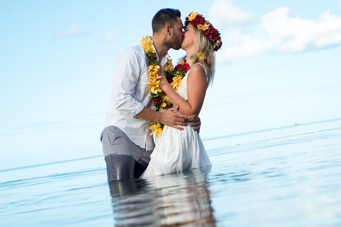 Professional Photo Shooting in Moorea, unique session adapted - How the posing and direction work