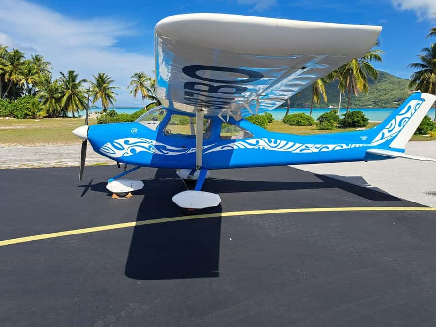 Raiatea: Bora Bora and Taha'a Private Scenic Flight one hour - Taking off from Raiatea Airport